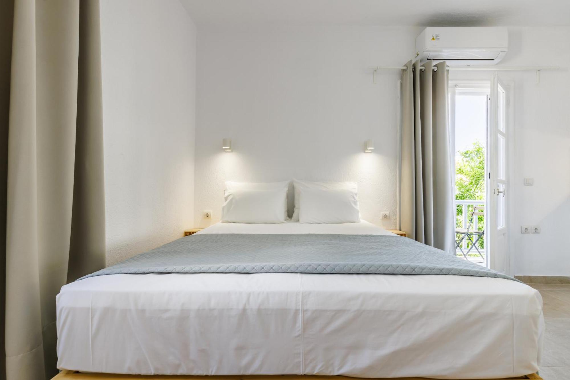 The Botanist Guesthouse Skopelos Town Ngoại thất bức ảnh
